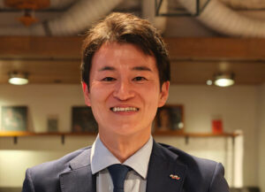 東青協議長 飯島